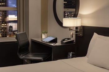 Superior Room, 1 King Bed