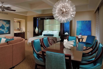 Room, 1 King Bed with Sofa bed