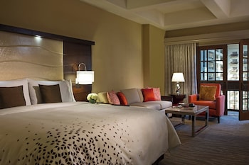 Room, 1 King Bed (Balcony)