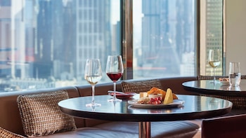 Club Room, 2 Twin Beds, River View (Grand Club Lounge Access)