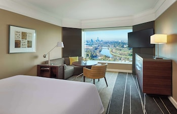 Club Room, 2 Twin Beds, River View (Grand Club Lounge Access)