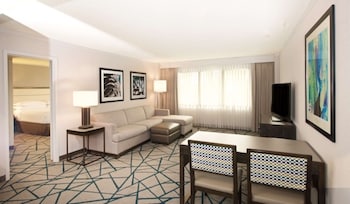 Suite, 1 King Bed, Non Smoking