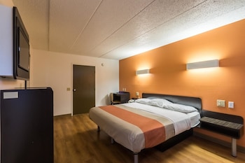 Standard Room, 1 King Bed, Non Smoking