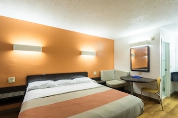 Standard Room, 1 King Bed, Non Smoking