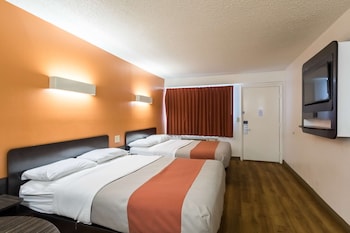 Standard Room, 2 Double Beds, Non Smoking