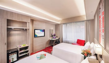 Deluxe Room, 2 Queen Beds