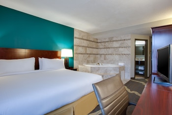 Standard Room, 1 King Bed, Jetted Tub