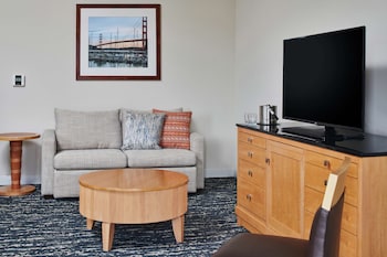 Room, 1 King Bed, Balcony