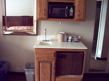 Deluxe Room, 1 King Bed with Sofa bed