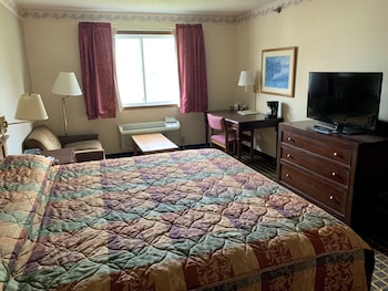 Deluxe Room, 1 King Bed with Sofa bed