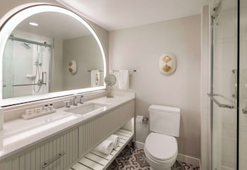 Studio Suite, 1 King Bed, Accessible (Hearing)