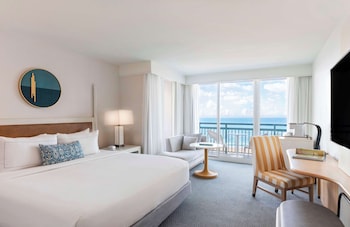 Room, 1 King Bed, Oceanfront (Corner)