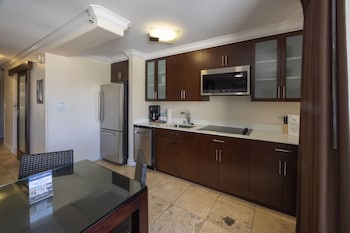 Condo, 2 Bedrooms, City View