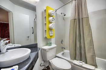 Standard Room, 2 Double Beds, Non Smoking