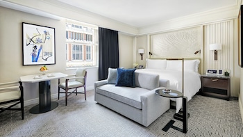 Grand Room, 1 King Bed (Premier)