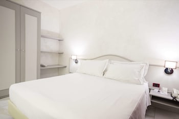 Suite, 1 Queen Bed, Non Smoking, Annex Building (with Sofabed)