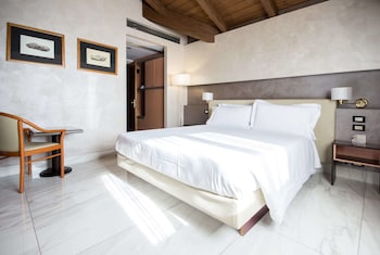 Family Room, 2 Queen Beds, Non Smoking, Connecting Rooms