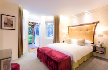 Courtyard Room