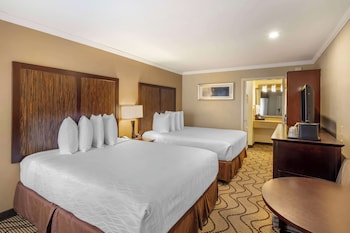 Standard Room, 2 Queen Beds, Non Smoking