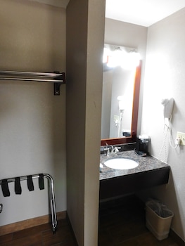 Standard Room, 1 King Bed, Accessible