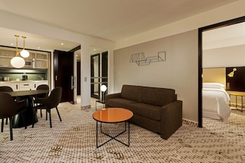 Executive Suite, 1 King Bed with Sofa bed