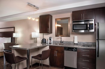 Studio, 1 King Bed with Sofa bed, Kitchenette