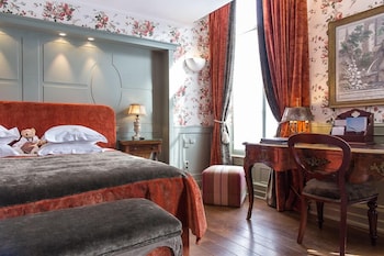 Romantic Room, Canal View