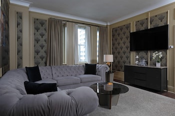Suite, 1 King Bed, Non Smoking (Upgrade)