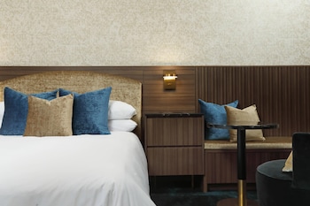 Room, 1 King Bed, Non Smoking