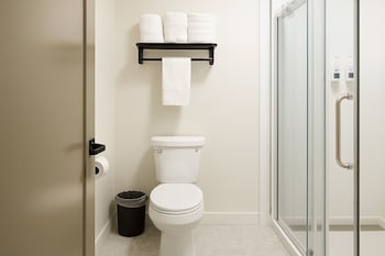 Deluxe Room, 1 King Bed