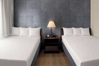 Deluxe Room, 2 Double Beds