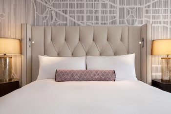 Fairmont Gold Room, 1 King Bed, Non Smoking, Executive Level