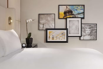 Signature Room, 2 Queen Beds