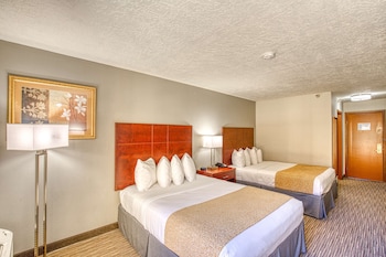 Suite, 2 Queen Beds, Non Smoking (with Sofabed)