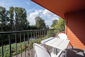Room, 1 King Bed, Non Smoking, River View