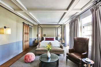 Suite, 1 King Bed (Loft)