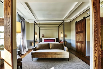 Suite (Roosevelt Suite)
