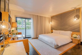 Room, Balcony (Cabana Building)