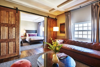 Suite, Multiple Beds (Two Double Beds)