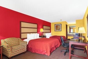 Deluxe Room, 2 Queen Beds, Smoking