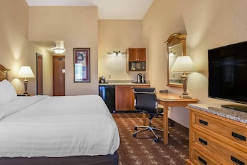 Suite, 1 King Bed, Accessible, Non Smoking