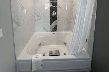 Suite, 1 King Bed, Non Smoking