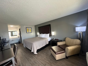 Standard Room, 1 King Bed, Smoking