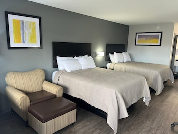 Standard Room, 2 Queen Beds, Non Smoking