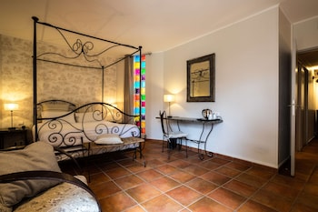 Junior Suite, Multiple Beds, Non Smoking, Pool View