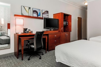 Room, 2 Double Beds, Hearing Accessible (Roll-in Shower)