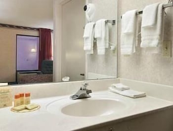 Room, 1 King Bed, Accessible