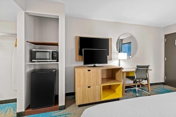 Room, 1 King Bed, Non Smoking