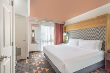 Standard Room, 1 Queen Bed, Accessible (Communications)