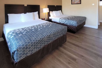 Standard Room, 2 Queen Beds, Non Smoking